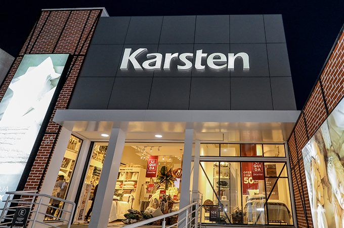Karsten reinaugura loja em grande noite em São José